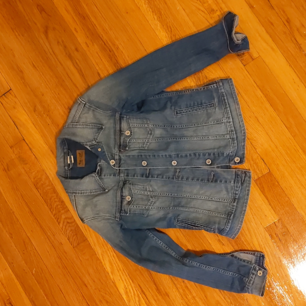 Women's Large Levi's Denim Jacket